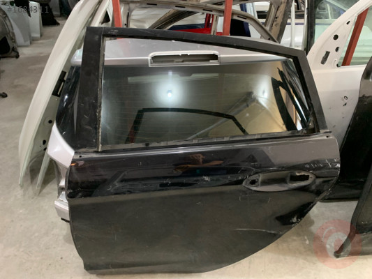 FORD FİESTA ÇIKMA ORJİNAL SOL ARKA KAPI