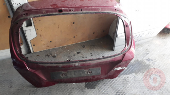 FORD FİESTA ARKA BAGAJ KAPISI KIRMIZI ÇIKMA ORİJİNAL 2009-16