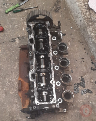 FORD FİESTA ÇIKMA 8V DOLU SİLİNDİR KAPAĞI 1.4
