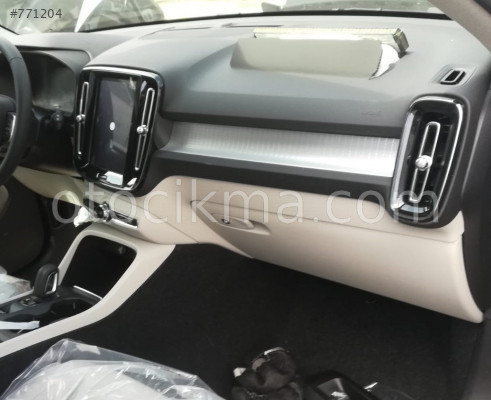 2019 VOLVO XC-40 ÇIKMA KLİMA KONTROL PANELİ.
