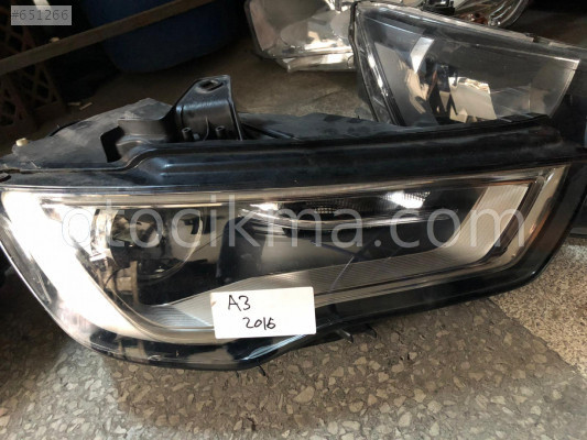 Audi A3 Sağ ön far hatasız orjinal çıkma
