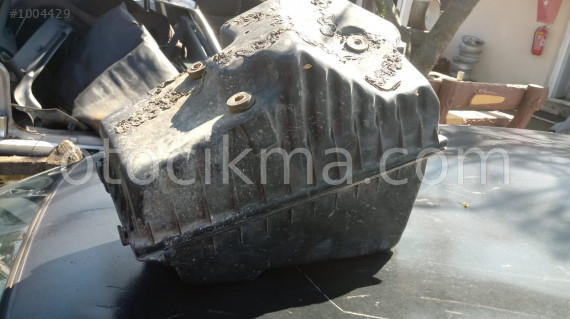 toyota carina 2.0 16v orjinal hava filtre kutusu
