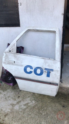 FORD ESCORT SAĞ ARKA KAPI