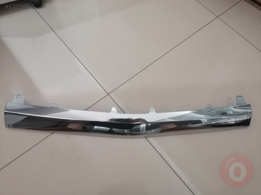 MERCEDES W205 SIFIR ORTA TAMPON NİKELAJI