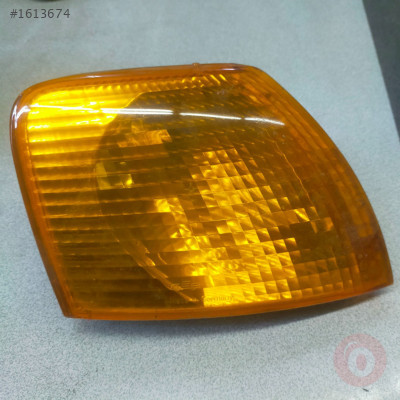3B0953042 PASSAT SİNYAL LAMBASI