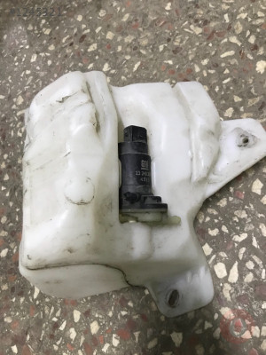 Opel corsa d silecek su deposu çift çıkış motorlu