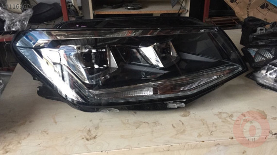 VOLKSWAGEN CADDY ZENON SAĞ FAR VE TÜM ORJINAL ÇIKMA PARÇALAR