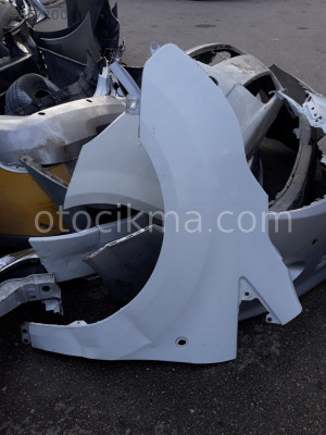 Ford Tourneo cornet sol ön çamurluk