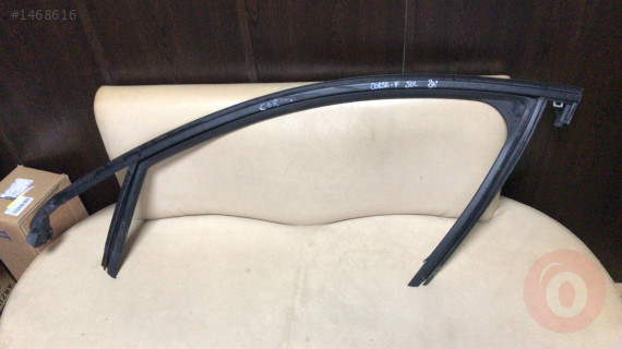 Opel Corsa F sol ön üst kapı cam fitili çıkma