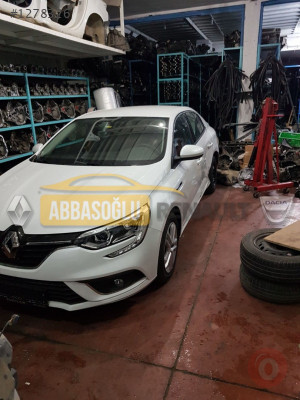 Renault Megane 4 Ön Kaput Cikma Orjinal