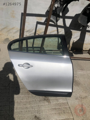 Fluence sağ arka kapı gri dolu hatasız çıkma orjinal