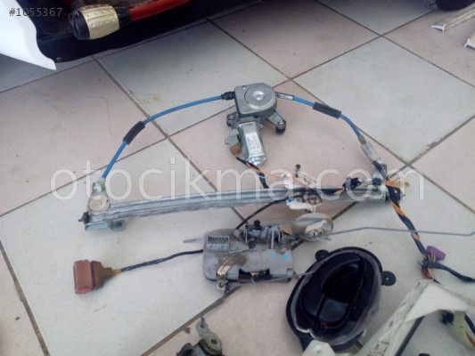 PEUGEOUT 406 CAM KİRKOSU