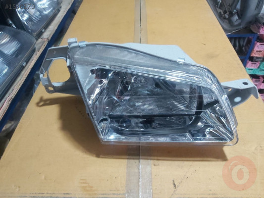 MAZDA 323 1999 - 2001 SAĞ FAR LAMBASI