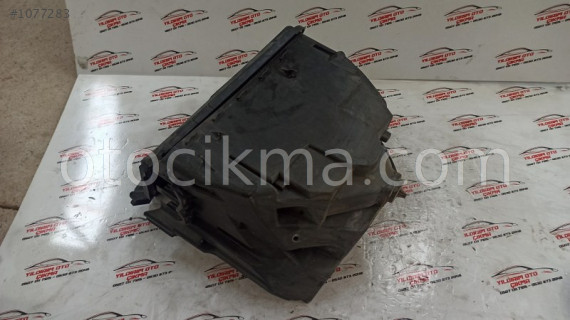 MERCEDES W211 SİGORTA KUTUSU