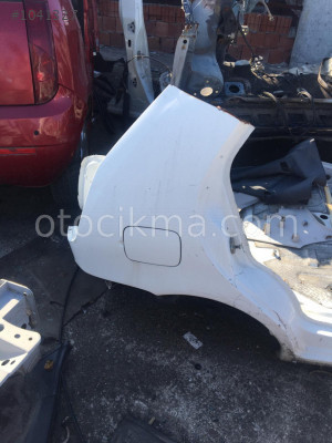 Fiat Palio sağ arka çamurluk hatasız orjinal çıkma