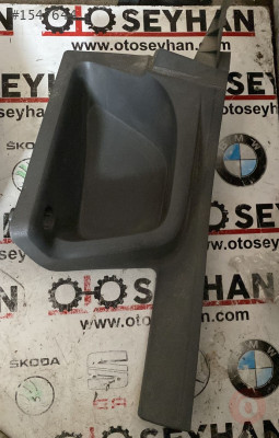 4M51-A13245 ford focus 2 2010 sağ arka eşik kaplaması