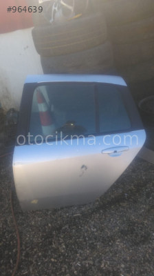 2011 renault clio symbol çıkma sol arka kapı hatasız