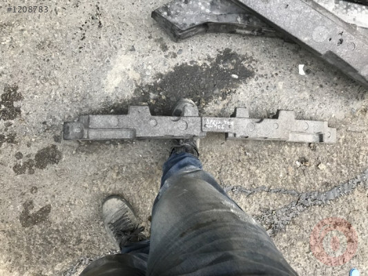 SPRİNTER TAMPON KÖPÜĞÜ MERCEDES ORJİNAL ÇIKMA PARÇA