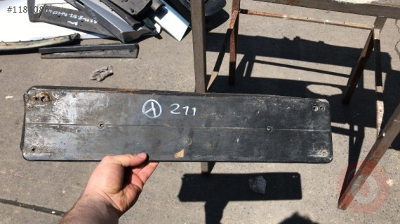 211 E SERİSİ PLAKALIK MERCEDES ORJİNAL ÇIKMA PARÇA