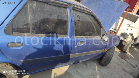 Ford Fiesta sağ arka kapı