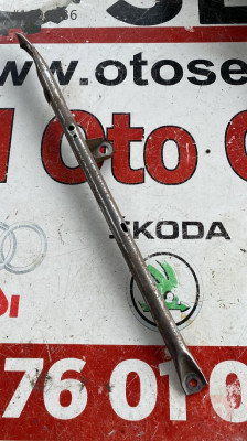 toyota corolla 2008 göğüs demiri bağlantı ayağı
