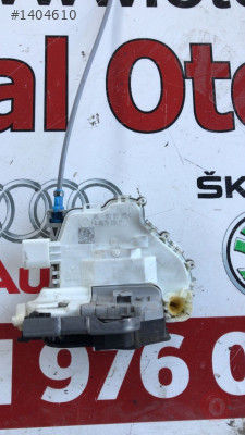 8X1837015C audi a3 2019 sol ön kapı kilidi
