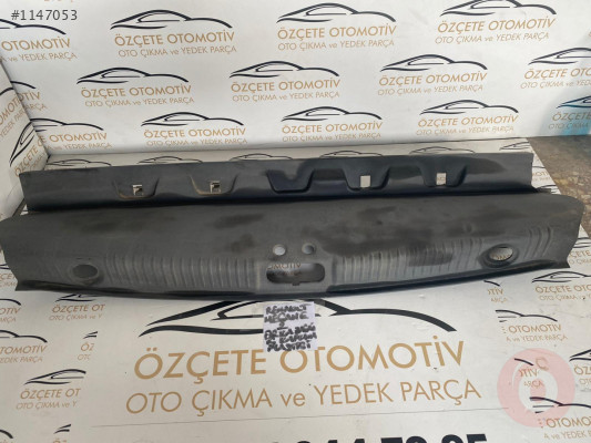 RENAULT MEGANE 2 ARKA BAGAJ KİLİT PLASTİĞİ DÖŞEMESİ