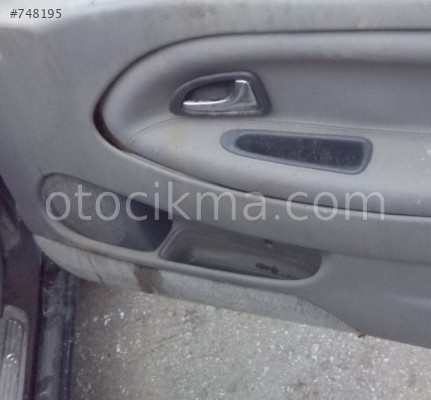 1996 VOLVO S40 ÇIKMA KAPI CEBİ.