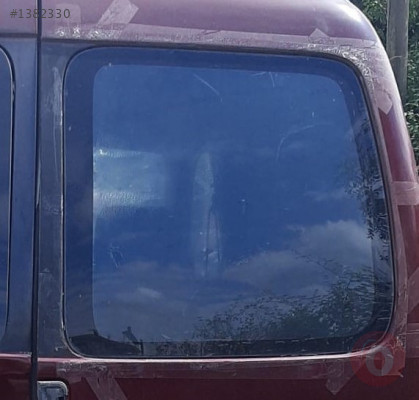 2000 peugeot partner 1.9 dizel klimalı çıkma sağ bagaj camı