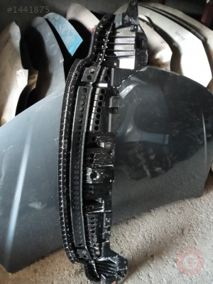 Toyota Corolla 2014-2017  ön tanpon alt plastiği