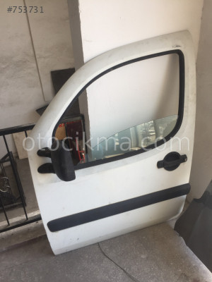 Doblo temiz kapı