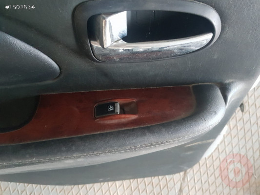 Mercedes W211 Sol Arka Cam Düğümesi Hatasız Orjinal Çıkma