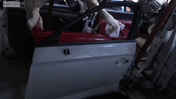 AUDİ A3 SOL ÖN KAPI VE TÜM ORJINAL ÇIKMA PARÇALARI