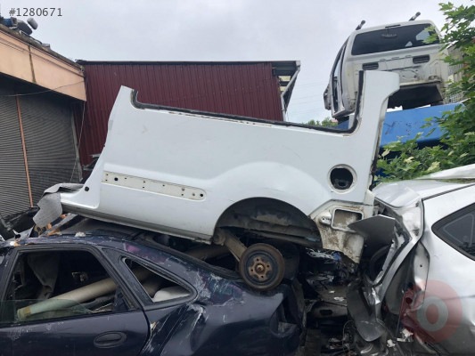 Renault Kangoo Sol Arka Çamurluk Hatasız Orjinal Çıkma