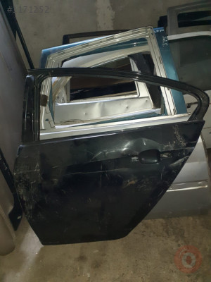 OPEL INSİGNİA ÇIKMA SOL ARKA KAPI
