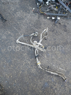 OPEL CORSA D KLİMA BORULARI ÇIKMA PARÇA