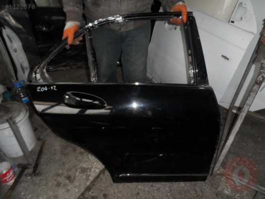 204 SAĞ ARKA KAPI MERCEDES ORJİNAL ÇIKMA PARÇA