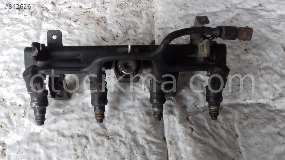 PEUGEOT 106 1997 MODEL  1,4 BENZİNLİ  TAKIM ENJEKTÖR