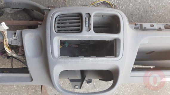 Renault Clio Sol Üfleme Izgarası Hatasız Orjinal Çıkma