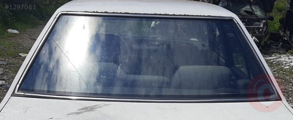 1988 model mazda 323 1.6 çıkma arka cam