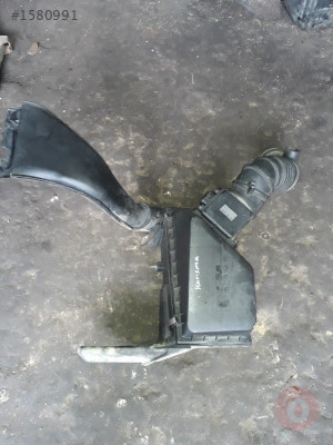 Mitsubishi karisma 1.8 hava filitre kutusu