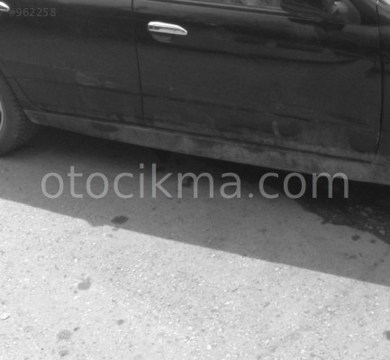 KOMPLE ÇIKMA 2000 NİSSAN PRİMERA 1.8 SAĞ YAN PANEL.