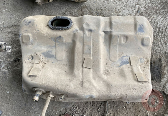 toyota carina 1998 yakıt deposu