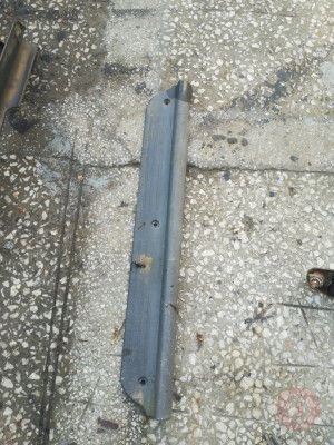 Hyundai Accent sağ ön marsbel plastiği