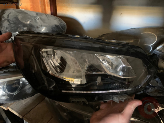 PEUGEOT 2008 ÇIKMA ORJİNAL HATASIZ SAĞ ÖN LED FAR