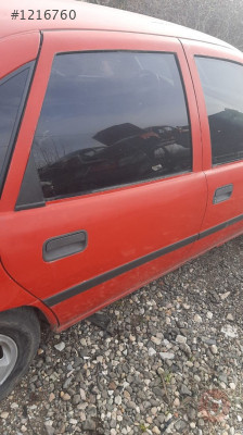 opel vectra a çıkma sağ arka dolu kapı