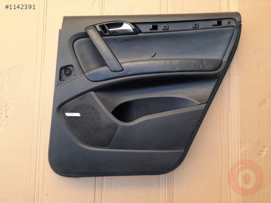 AUDİ Q7 07-09 KAPI DÖŞEMESİ SAĞ ARKA (SİYAH) 4L0867304AA WFA