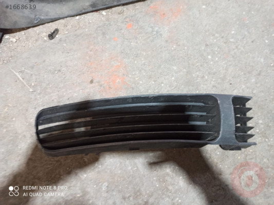Ön Tampon Alt Izgarası - Volkswagen - Passat 1997 - 2000 Ürü