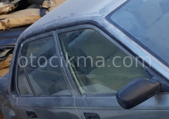 1992 TOYOTA COROLLA KOMPLE ÇIKMA SAĞ TAKIM KAPI CAMLARI.