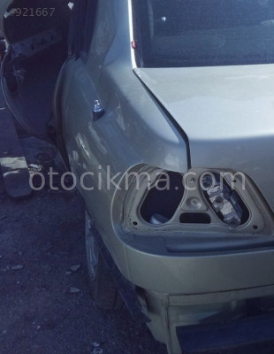 2001 VOLVO S40 ORİJİNAL ARKA ÇAMURLUK.